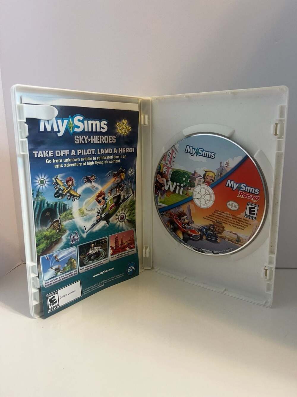 EA MySims Collection Nintendo Wii Video Game Complete - Picture 3 of 5